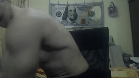 Snapshot of musculargod chatting on 12-24-24, 12:00 SexyMuscled online show from 12-24-24, 12:00