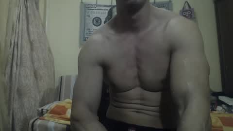 Snapshot of musculargod chatting on 12-30-24, 09:40 SexyMuscled online show from 12-30-24, 09:40