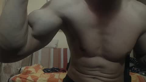 Snapshot of musculargod chatting on 03-04-25, 11:54 SexyMuscled online show from 03-04-25, 11:54