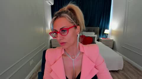 Snapshot of museofstage chatting on 01-16-26, 11:36 Diana online show from 01-16-26, 11:36