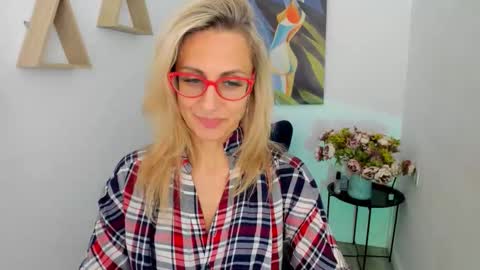 Snapshot of museofstage chatting on 01-18-26, 11:36 Diana online show from 01-18-26, 11:36