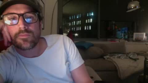 Perfectly Average online show from 10-21-25, 02:01