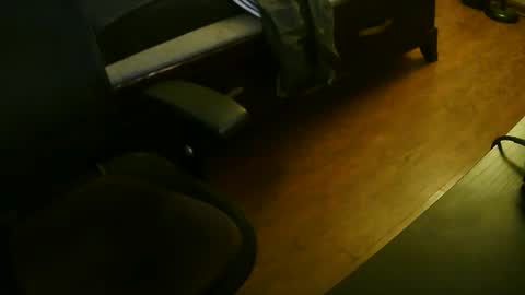 Snapshot of mustenjoyhead79 chatting on 10-27-25, 09:52 mustenjoyhead79 online show from 10-27-25, 09:52