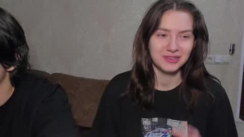 Snapshot of muuur_fam1 chatting on 12-02-25, 07:09 HEY online show from 12-02-25, 07:09