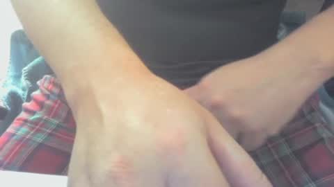 Snapshot of muzicdaddy4200 chatting on 09-17-25, 06:26 SubDaddy420 online show from 09-17-25, 06:26