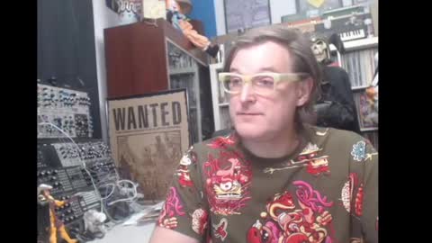 Muziknerd online show from 12-29-24, 08:44