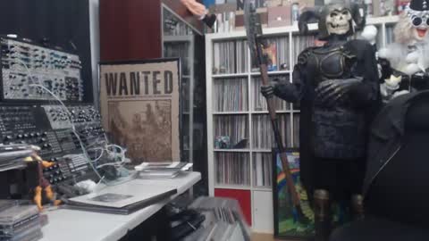 Muziknerd online show from 03-07-25, 01:31