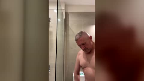 mwestie295867 online show from 12-17-25, 12:44