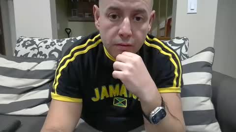 Snapshot of mworlton9 chatting on 02-16-25, 03:58 Maximus online show from 02-16-25, 03:58