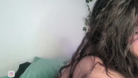 Snapshot of mxsshoney chatting on 12-16-24, 10:08 Sara IG online show from 12-16-24, 10:08