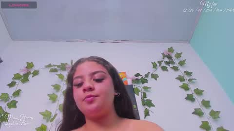 Snapshot of mxsshoney chatting on 11-07-25, 09:09 Sara IG online show from 11-07-25, 09:09