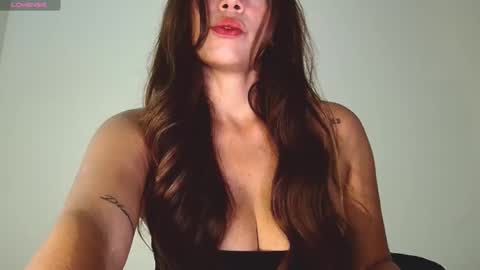 miss beauty coming 96 2300 online show from 11-17-25, 02:17