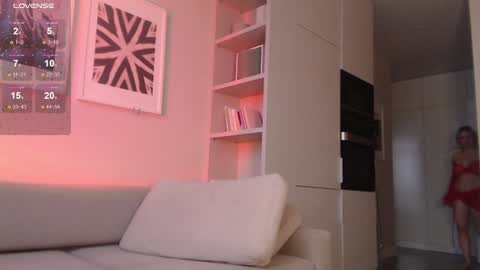 Hannah  welcome  online show from 12-08-24, 12:08