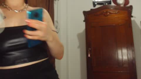     sara      i know you love me xoxox     online show from 12-07-24, 07:16