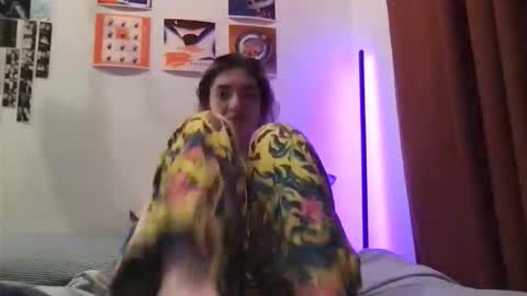 Lily online show from 02-17-26, 04:42