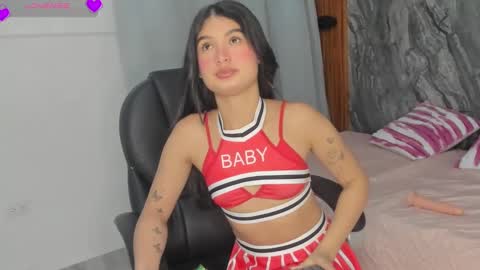 Snapshot of my_lia_ chatting on 10-18-25, 02:14 LIA online show from 10-18-25, 02:14