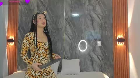 Snapshot of my_lia_ chatting on 10-24-25, 02:30 LIA online show from 10-24-25, 02:30