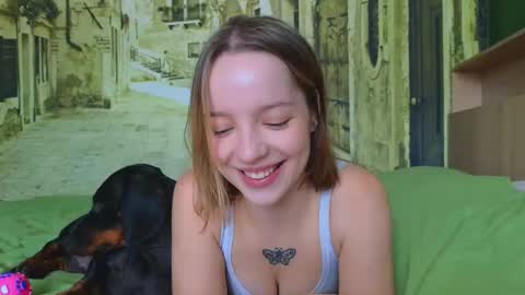 Snapshot of my_mia_ chatting on 09-21-25, 09:00 MIA I will be here Monday Wednesday Thursday Saturday online show from 09-21-25, 09:00