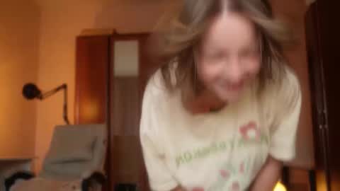 Snapshot of my_mia_ chatting on 10-10-25, 09:19 MIA I will be here Monday Wednesday Thursday Saturday online show from 10-10-25, 09:19