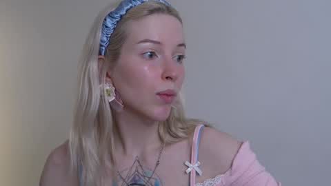 STELLA  Im here today online show from 01-26-25, 02:30