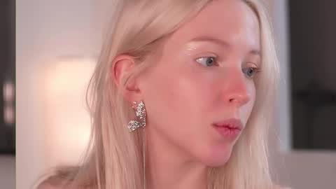 STELLA  Im here today online show from 02-10-25, 03:53