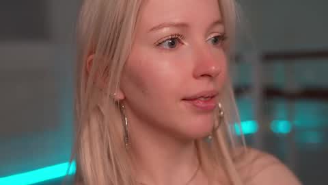 STELLA  Im here today online show from 02-16-25, 06:54