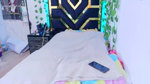 Snapshot of myagosling13 chatting on 09-30-25, 06:35 miagosling NTMU Dont forget follow me online show from 09-30-25, 06:35