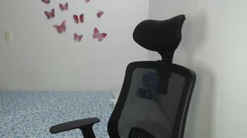 Snapshot of myc_sw_couple chatting on 03-11-25, 12:22 mary and charlie online show from 03-11-25, 12:22