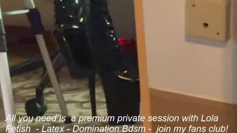 Lola online show from 04-16-26, 08:20