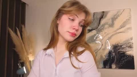 Snapshot of myismira chatting on 01-10-26, 04:03 Mira online show from 01-10-26, 04:03