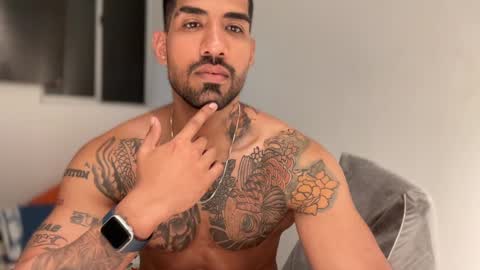 Myke esthetic online show from 02-13-25, 03:18