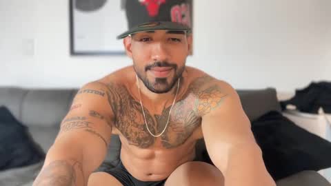 Myke esthetic online show from 02-22-25, 04:07