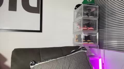 Myke esthetic online show from 10-08-25, 01:14