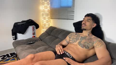 Myke esthetic online show from 12-17-25, 10:16