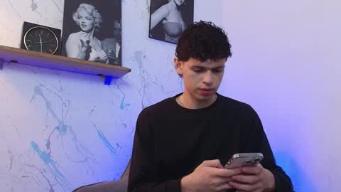 Mykel   online show from 10-16-25, 07:42