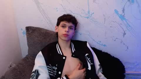 Mykel   online show from 10-22-25, 03:07