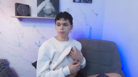 Mykel   online show from 11-12-25, 02:17