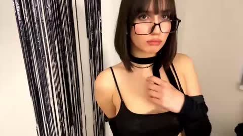 mylittlemolly online show from 11-19-25, 01:00