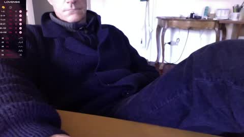 Snapshot of mynakedbeach chatting on 01-04-25, 08:17 Bi sexy guy lovense hush is on private is open or password show tip if you like. online show from 01-04-25, 08:17
