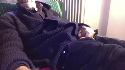 Snapshot of mynakedbeach chatting on 01-05-25, 11:15 Bi sexy guy lovense hush is on private is open or password show tip if you like. online show from 01-05-25, 11:15