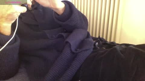 Snapshot of mynakedbeach chatting on 01-15-25, 09:13 Bi sexy guy lovense hush is on private is open or password show tip if you like. online show from 01-15-25, 09:13