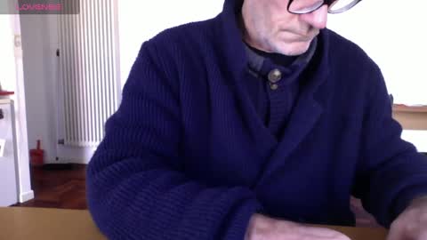 Snapshot of mynakedbeach chatting on 01-28-25, 08:47 Bi sexy guy lovense hush is on private is open or password show tip if you like. online show from 01-28-25, 08:47
