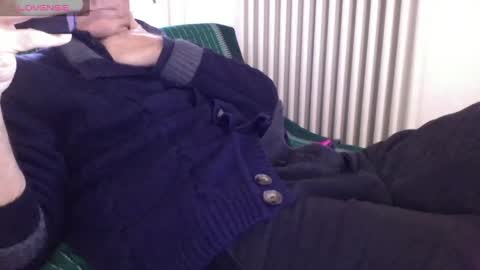 Snapshot of mynakedbeach chatting on 01-30-25, 12:37 Bi sexy guy lovense hush is on private is open or password show tip if you like. online show from 01-30-25, 12:37