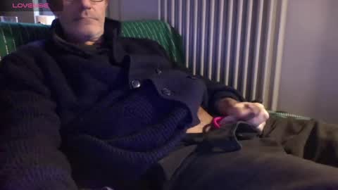 Snapshot of mynakedbeach chatting on 02-18-25, 04:37 Bi sexy guy lovense hush is on private is open or password show tip if you like. online show from 02-18-25, 04:37