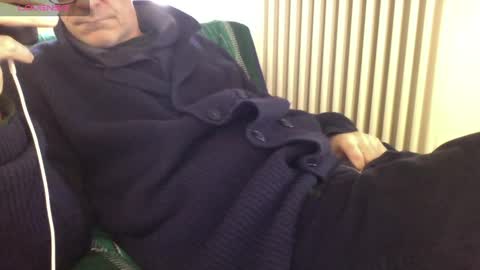 Snapshot of mynakedbeach chatting on 02-24-25, 10:26 Bi sexy guy lovense hush is on private is open or password show tip if you like. online show from 02-24-25, 10:26