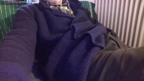 Snapshot of mynakedbeach chatting on 03-01-25, 07:08 Bi sexy guy lovense hush is on private is open or password show tip if you like. online show from 03-01-25, 07:08