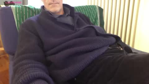 Snapshot of mynakedbeach chatting on 03-07-25, 10:56 Bi sexy guy lovense hush is on private is open or password show tip if you like. online show from 03-07-25, 10:56