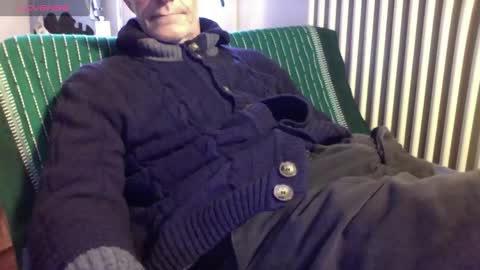 Snapshot of mynakedbeach chatting on 12-01-25, 08:19 Bi sexy guy lovense hush is on private is open or password show tip if you like. online show from 12-01-25, 08:19