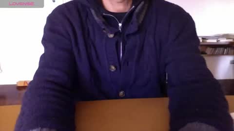 Bi sexy guy lovense hush is on private is open or password show tip if you like. online show from 12-20-25, 07:48