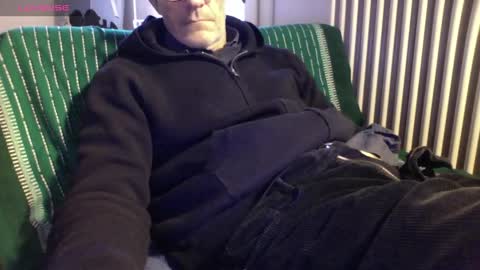 Bi sexy guy lovense hush is on private is open or password show tip if you like. online show from 02-14-26, 09:50